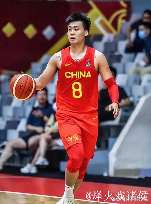 本赛季本土最强双星联袂！赵睿加盟北京首钢完成首秀