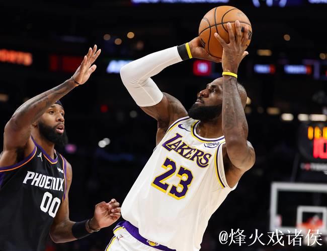 勒布朗谈关键罚球技术犯规导致未能扳平比分