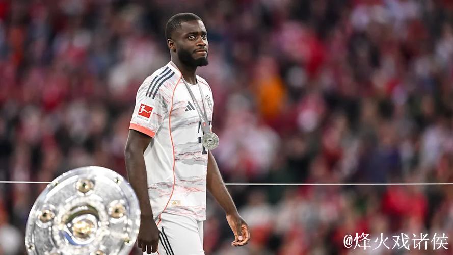 法媒报道:于帕与拜仁续约未果,皇马和巴黎有意满足其条件 法媒报道:于帕与拜仁续约未果,皇马和巴黎有意满足其条件